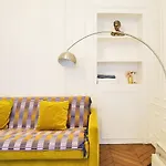 Haussmann 2Br Apt In Le Marais For 6 & 3Mns To Metro